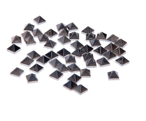 Шипы квадрат, черное серебро 1*1см фото 1