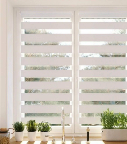 Рулонная штора День-Ночь 72,5*160 снежно- белый фото 1