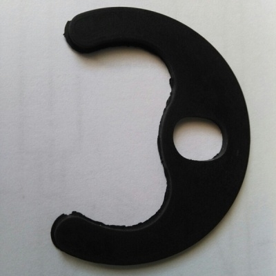 Прокладка фигурная для смесителя под одну шпильку фото 1