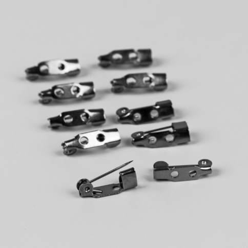 Основа для броши металл 2 отв. 1,5см черный фото 1