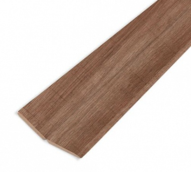 Угол универсальный МДФ Орех Пекан темный  2600х28х28мм "Союз" фото 1