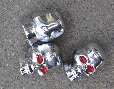 Колпачок на камеру декоративный "Череп" (048089) фото 1