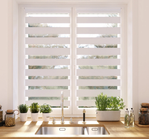 Рулонная штора День-Ночь 47х160 снежно- белый фото 1